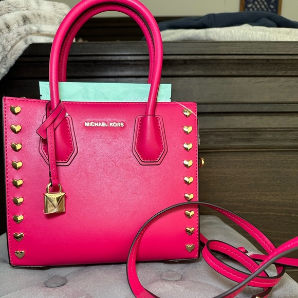 MICHAEL Michael Kors Handbags - Brand new Michael Kors purse.